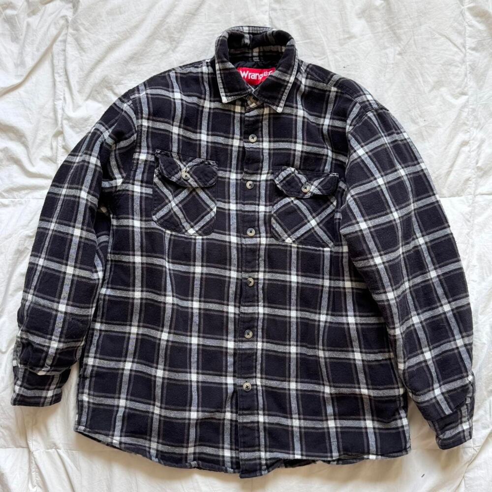 wrangler Plaid flannel quilted jacket with pockets mens medium workwear outdoors